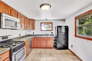 2404 Marble Ln, Pittsburgh, PA 15143 - Photo 10