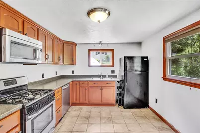 2404 Marble Ln, Pittsburgh, PA 15143 - Photo 10