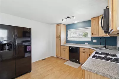 25 Lincoln Ave, North Irwin, PA 15642 - Photo 18