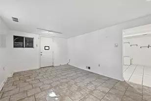 626 Perrilyn St, Pittsburgh, PA 15226 - Photo 22