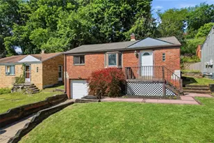 626 Perrilyn St, Pittsburgh, PA 15226 - Photo 2