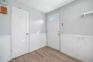 626 Perrilyn St, Pittsburgh, PA 15226 - Photo 4