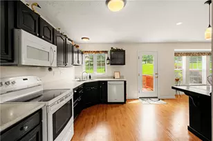 6305 Oyster Bay Ct, Bridgeville, PA 15017 - Photo 14