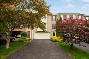 6305 Oyster Bay Ct, Bridgeville, PA 15017 - Photo 2