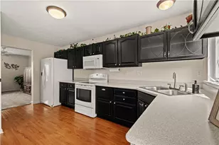 6305 Oyster Bay Ct, Bridgeville, PA 15017 - Photo 12