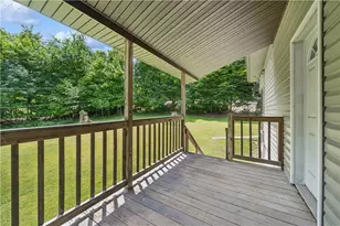 1351-1353 Mt Pleasant Rd, Hempfield Township, PA 15601 - Photo 6