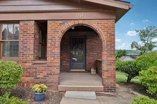 1719 Vance Ave, Coraopolis, PA 15108 - Photo 4