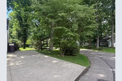 516 Oak Hill Drive, Grove City Boro, PA 16127 - Photo 24