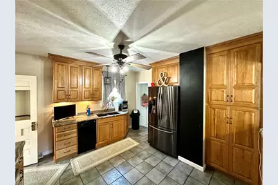 303 E Meyer Avenue, New Castle, PA 16105 - Photo 22