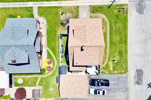303 E Meyer Ave, New Castle, PA 16105 - Photo 16