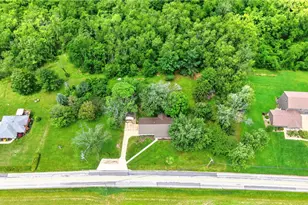 951 Linden Rd, North Strabane, PA 15330 - Photo 2