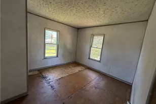 818 S Oakland Ave, Sharon, PA 16146 - Photo 14