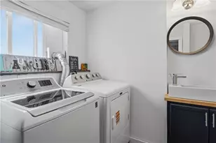 3003 Cobden St, Pittsburgh, PA 15203 - Photo 10
