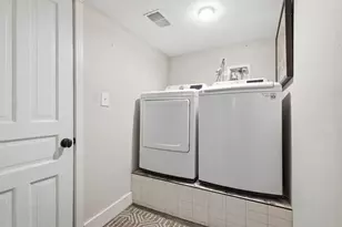 244 E Jefferson St, Pittsburgh, PA 15212 - Photo 10