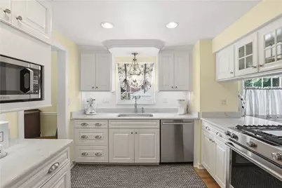 328 Canterbury Drive, Pittsburgh, PA 15238 - Photo 8