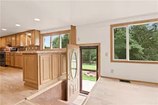 251 Evergreen Ln, Mount Pleasant Township, PA 15610 - Photo 16