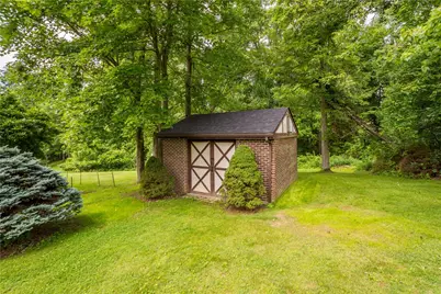 407 Hilltop Ln, Canton Township, PA 15301 - Photo 34
