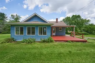 105 Derrick Ln, Marshall, PA 16046 - Photo 1
