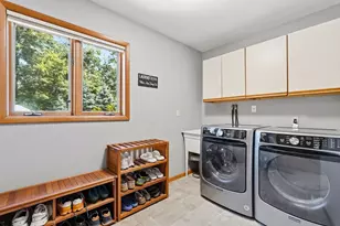 2360 W Gate Dr, Pittsburgh, PA 15237 - Photo 20
