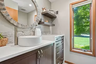 2360 W Gate Dr, Pittsburgh, PA 15237 - Photo 34