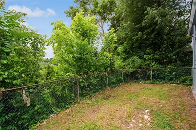 877 E 11th Ave, Munhall, PA 15120 - Photo 30