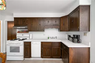 411 Harmony Rd, Baden, PA 15005 - Photo 10