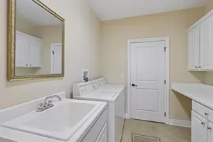 3103 Ambassador Ln, Adams Township, PA 16059 - Photo 32