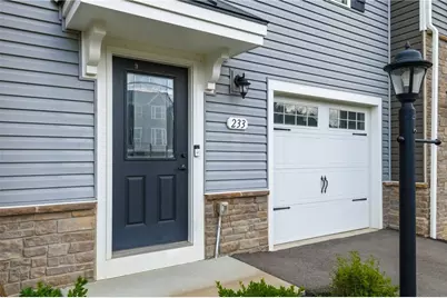 233 Chesna Dr, Pittsburgh, PA 15234 - Photo 2