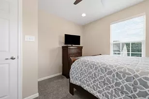 222 Broadstone Dr, Adams Township, PA 16046 - Photo 26