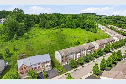 222 Broadstone Dr, Adams Township, PA 16046 - Photo 42