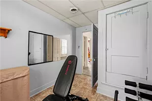 1227 Illinois Ave, Pittsburgh, PA 15216 - Photo 18