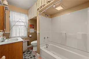 1227 Illinois Ave, Pittsburgh, PA 15216 - Photo 20