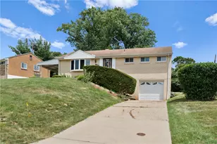 319 Saratoga Dr, Pittsburgh, PA 15236 - Photo 1
