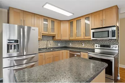 5600 Munhall Rd #905, Pittsburgh, PA 15217 - Photo 4
