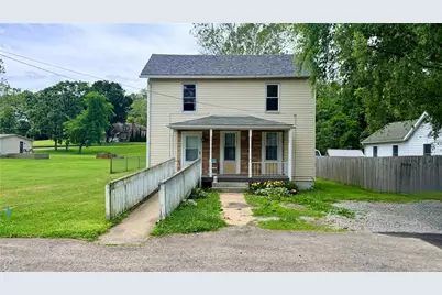 3 Pottstown St, Dunbar, PA 15431 - Photo 1