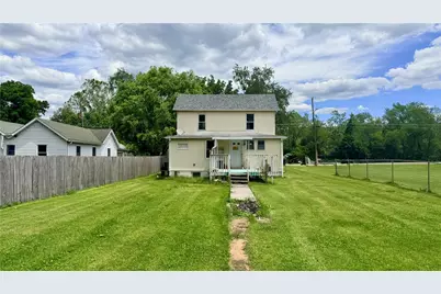 3 Pottstown St, Dunbar, PA 15431 - Photo 2