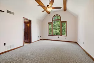 2450 Dogwood Dr, Pittsburgh, PA 15090 - Photo 32