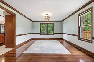 2450 Dogwood Dr, Pittsburgh, PA 15090 - Photo 10