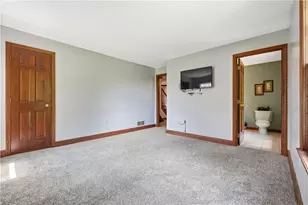 2450 Dogwood Dr, Pittsburgh, PA 15090 - Photo 24