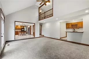 2450 Dogwood Dr, Pittsburgh, PA 15090 - Photo 20