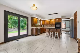 2450 Dogwood Dr, Pittsburgh, PA 15090 - Photo 12