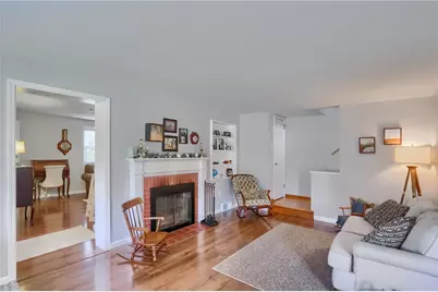 141 E Wedgewood Dr, Ross Twp, PA 15229 - Photo 6