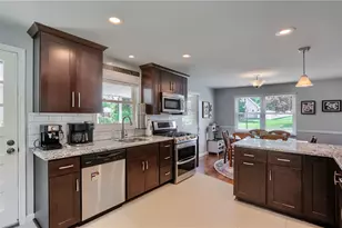 141 E Wedgewood Dr, Ross Twp, PA 15229 - Photo 16