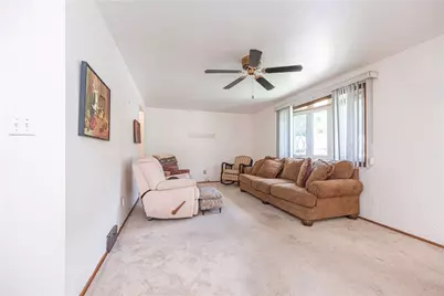 565 Anderson Avenue, Pittsburgh, PA 15239 - Photo 2