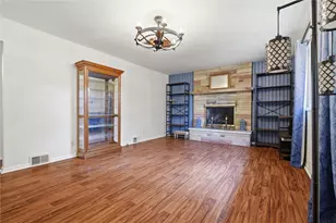 157 Todd Ln, Center Township, PA 15061 - Photo 2