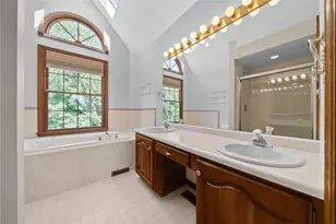137 Field Club Dr, Robinson Twp, PA 15136 - Photo 24