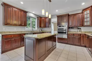 166 Eric Dr, Brighton Township, PA 15009 - Photo 4