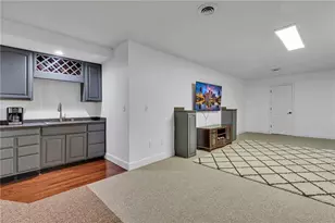 166 Eric Dr, Brighton Township, PA 15009 - Photo 24