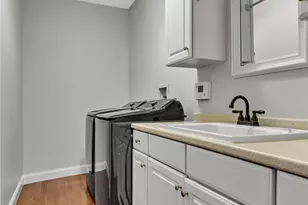 166 Eric Dr, Brighton Township, PA 15009 - Photo 12