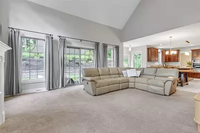 166 Eric Dr, Brighton Township, PA 15009 - Photo 8